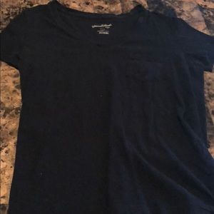 Short sleeve black top